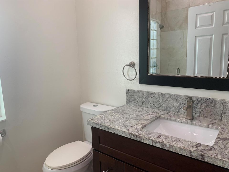 2ND BATHROOM