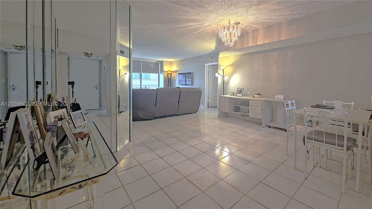 For Sale: $945,000 (2 beds, 2 baths, 1260 Square Feet)