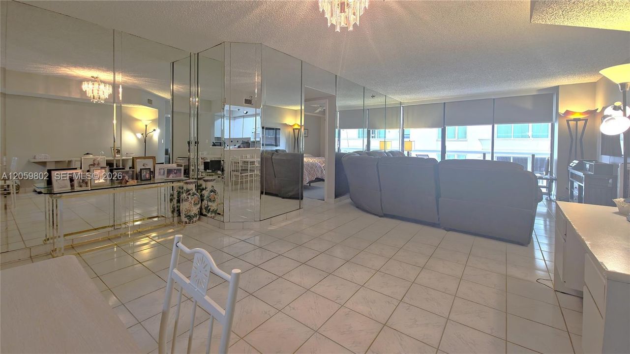 For Sale: $945,000 (2 beds, 2 baths, 1260 Square Feet)