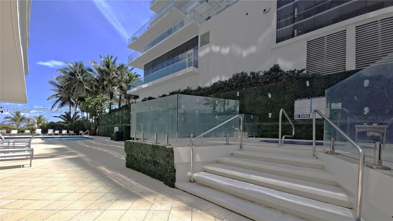For Sale: $945,000 (2 beds, 2 baths, 1260 Square Feet)