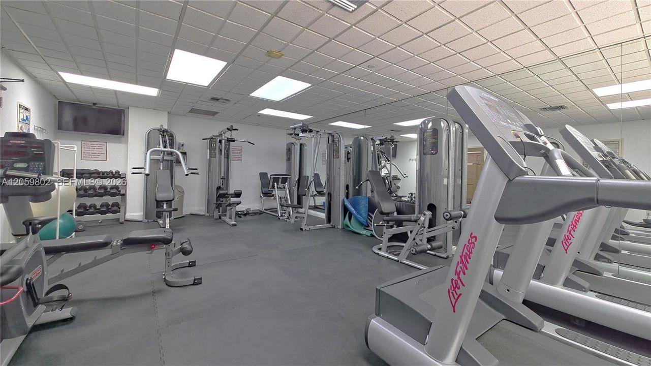 For Sale: $945,000 (2 beds, 2 baths, 1260 Square Feet)