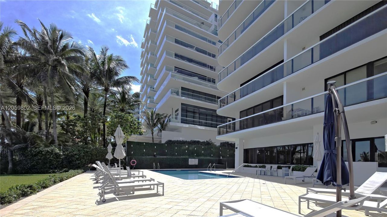 For Sale: $945,000 (2 beds, 2 baths, 1260 Square Feet)