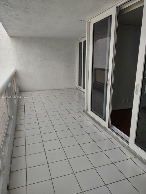 В аренду: $3,199 (1 спален, 1 ванн, 1066 Квадратных фут)