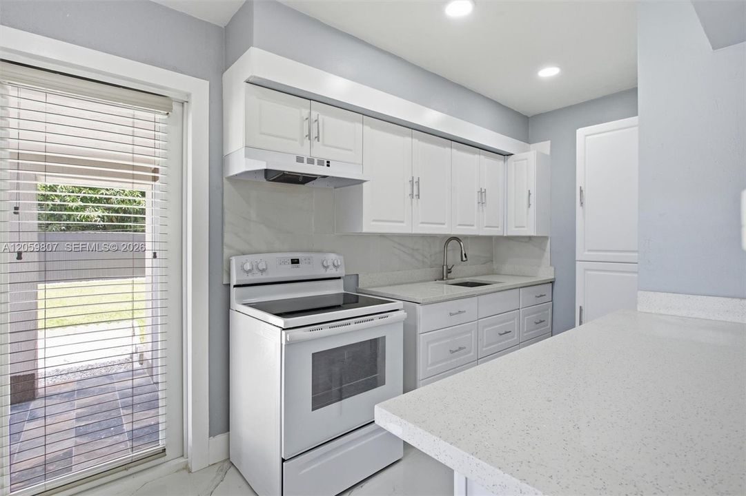 En Venta: $525,000 (3 camas, 1 baños, 864 Pies cuadrados)