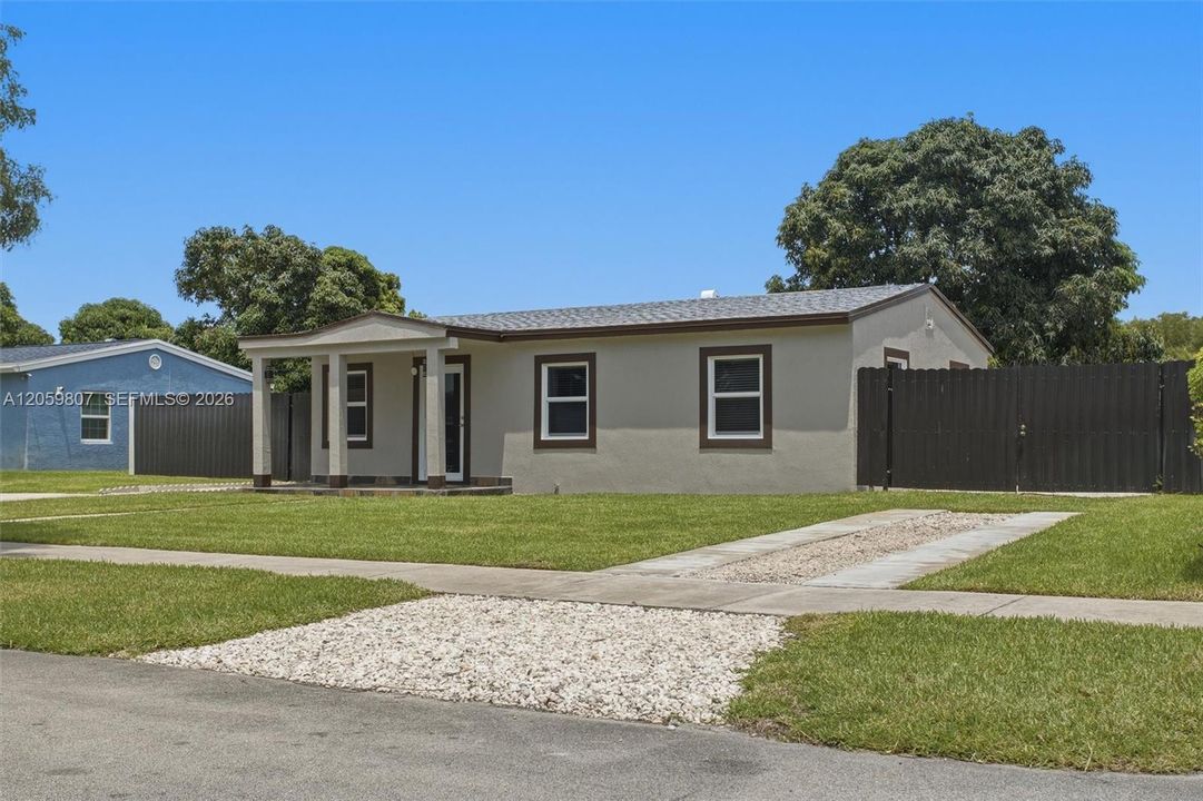 En Venta: $525,000 (3 camas, 1 baños, 864 Pies cuadrados)