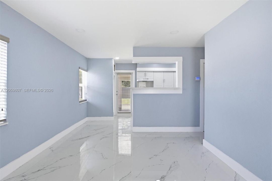 En Venta: $525,000 (3 camas, 1 baños, 864 Pies cuadrados)
