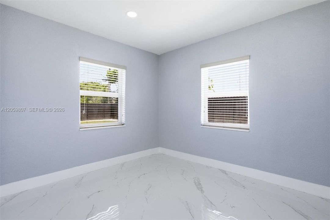 En Venta: $525,000 (3 camas, 1 baños, 864 Pies cuadrados)