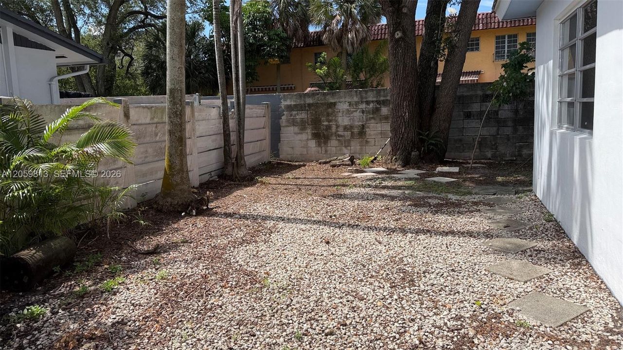 В аренду: $1,600 (2 спален, 1 ванн, 0 Квадратных фут)