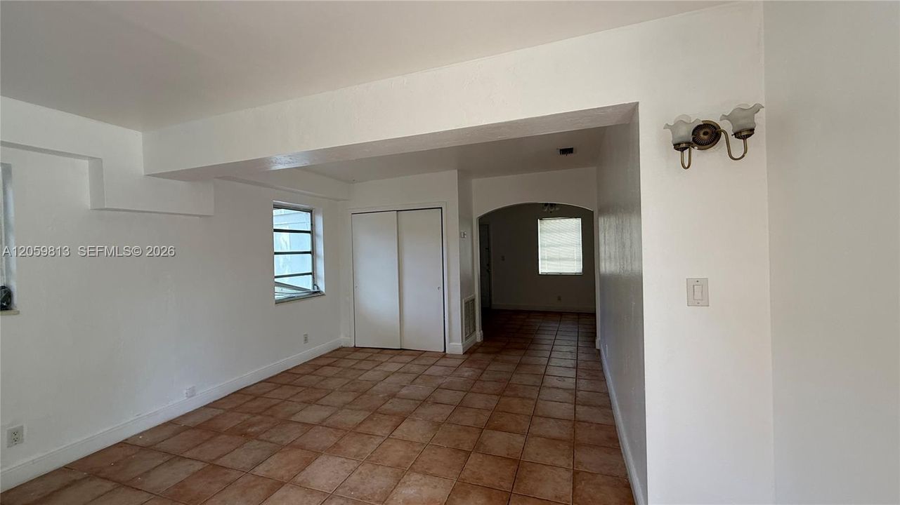 В аренду: $1,600 (2 спален, 1 ванн, 0 Квадратных фут)