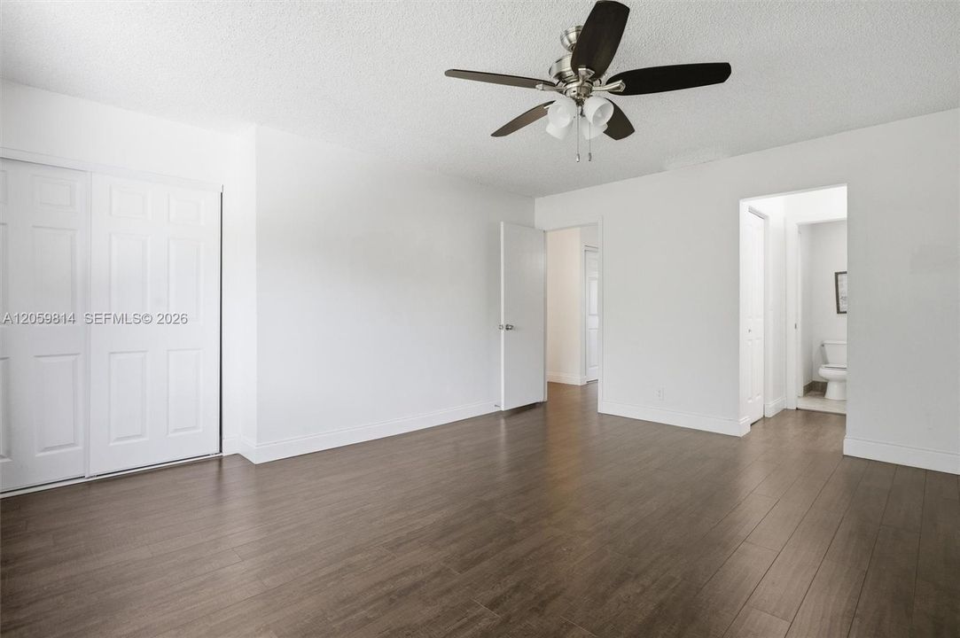 For Rent: $2,400 (2 beds, 1 baths, 1186 Square Feet)