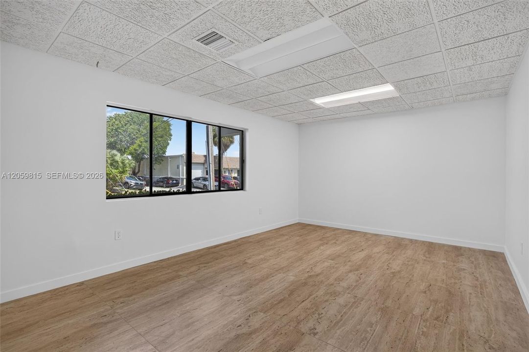 В аренду: $3,430 (0 спален, 0 ванн, 0 Квадратных фут)