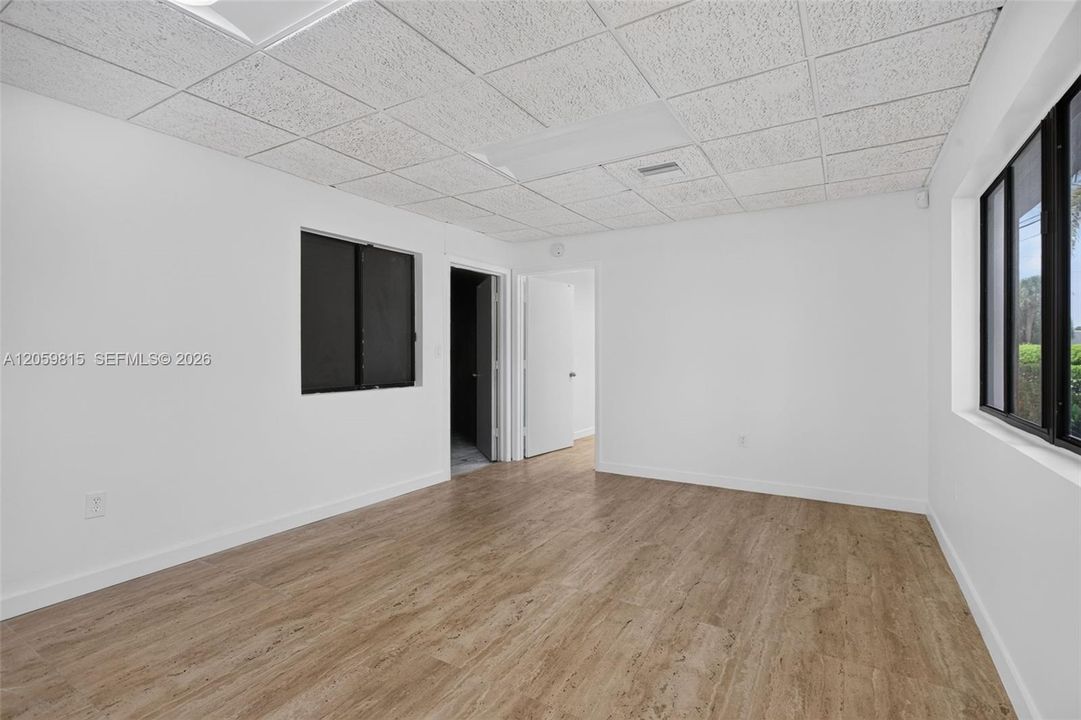 В аренду: $3,430 (0 спален, 0 ванн, 0 Квадратных фут)