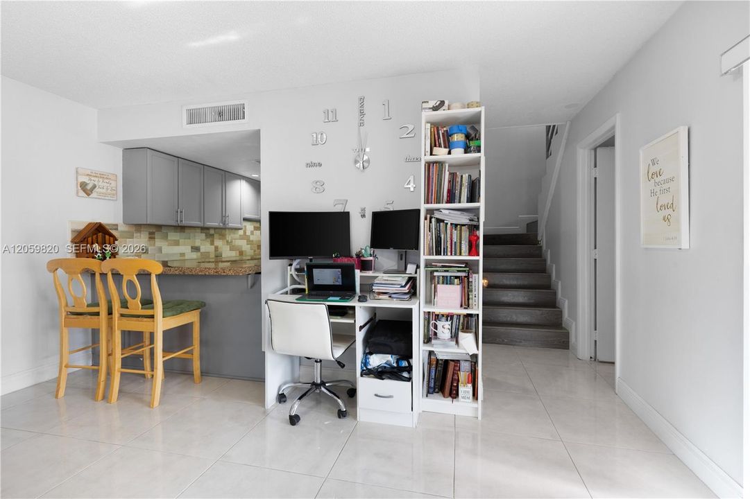 For Sale: $460,000 (2 beds, 2 baths, 1592 Square Feet)