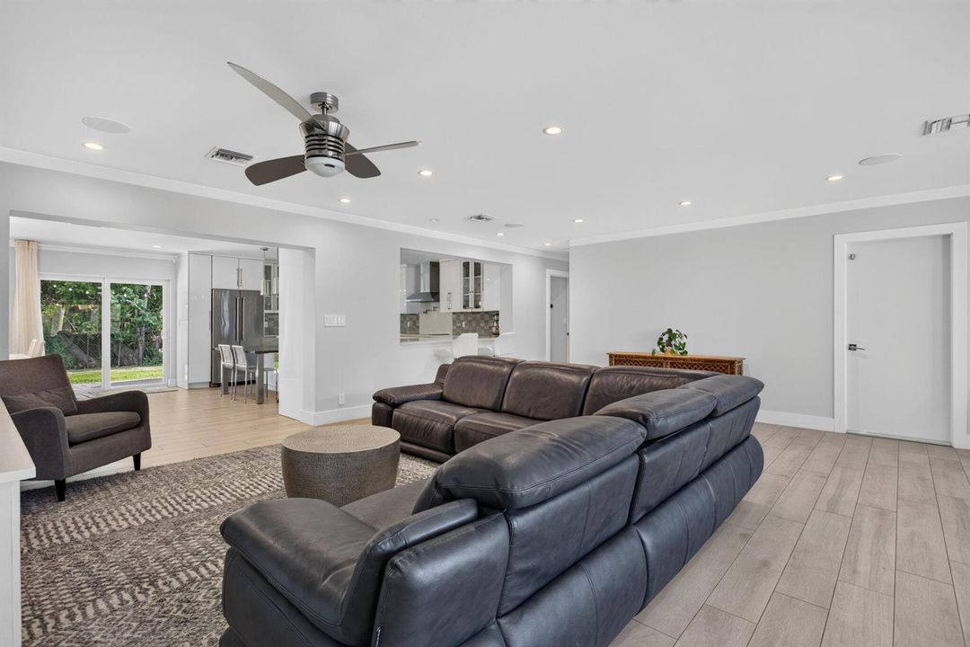 25-web-or-mls-1270-1036