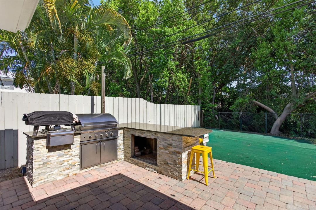 9-web-or-mls-1270 No Pool-1002