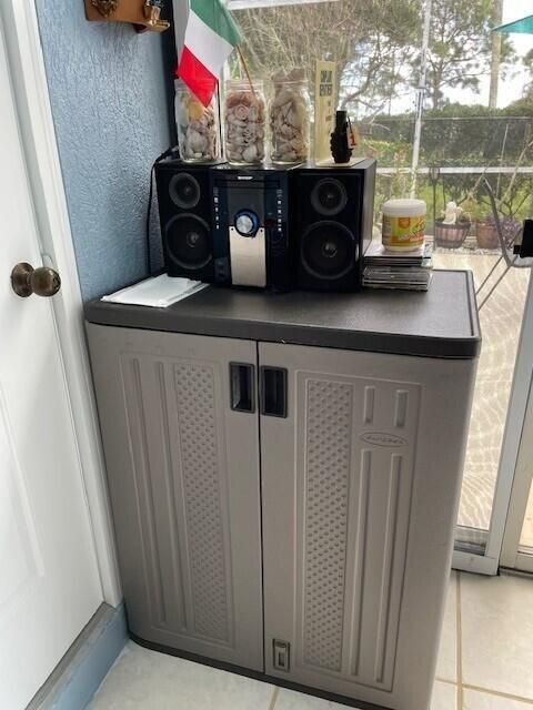 UTILITY CABINET-INCLUDED