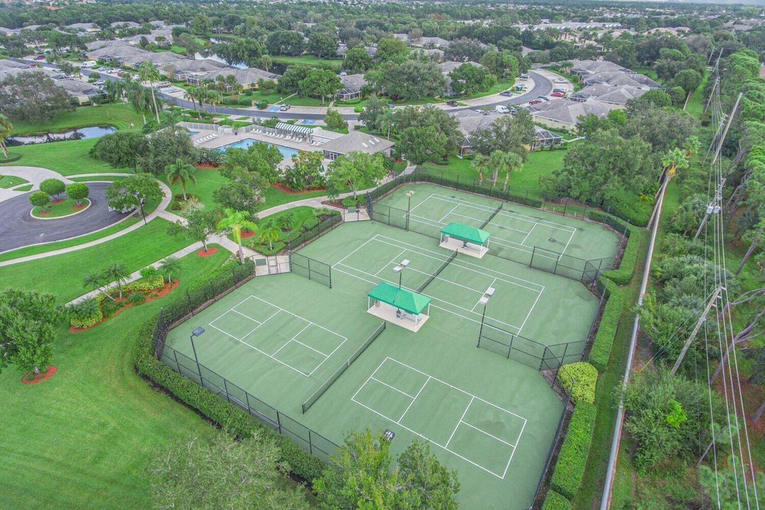 Clubhouse Tennis