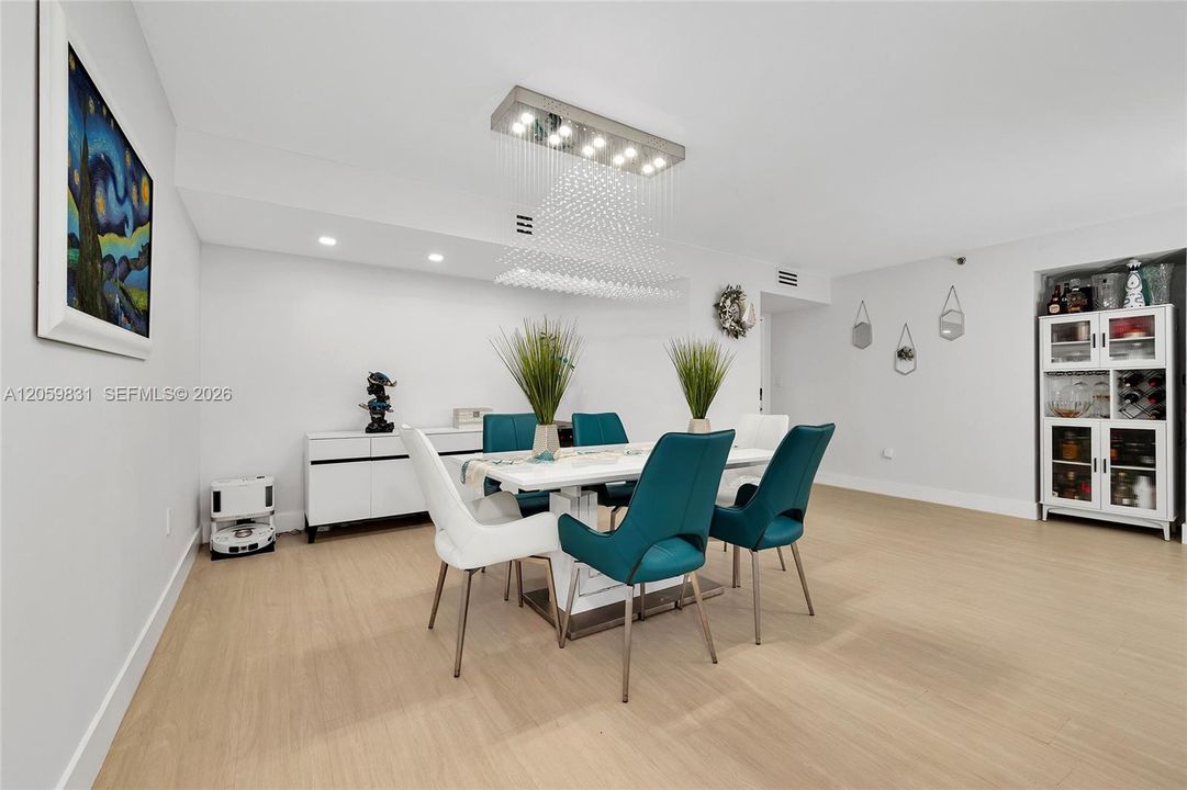 На продажу: $775,000 (2 спален, 2 ванн, 0 Квадратных фут)