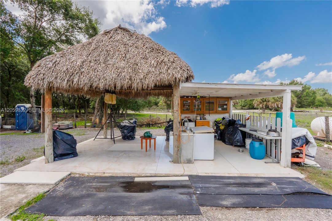 For Sale: $450,000 (3 beds, 2 baths, 1456 Square Feet)