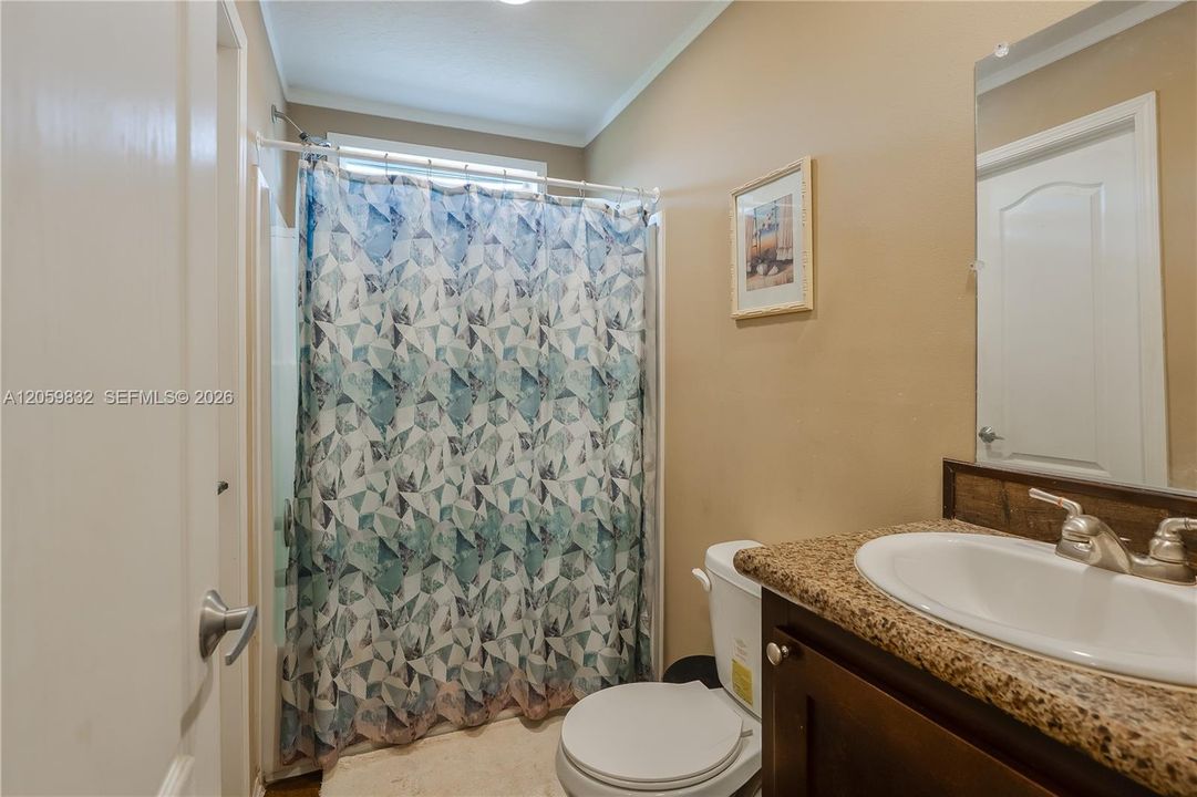 For Sale: $450,000 (3 beds, 2 baths, 1456 Square Feet)