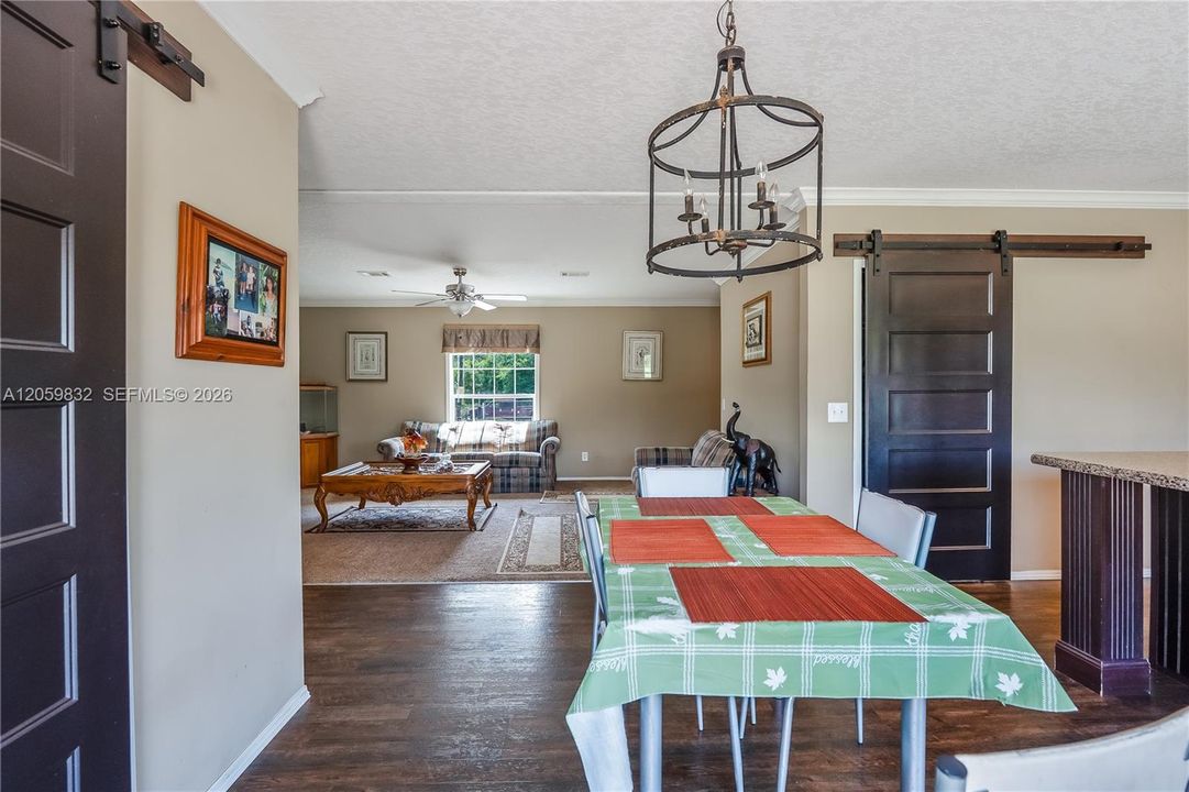 For Sale: $450,000 (3 beds, 2 baths, 1456 Square Feet)