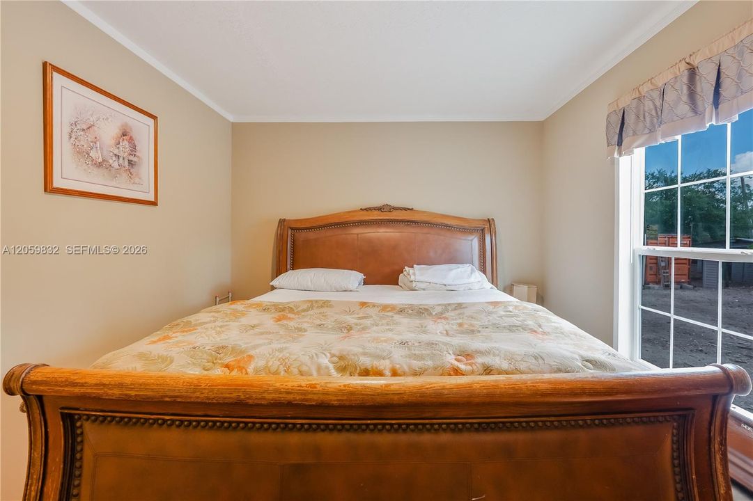 For Sale: $450,000 (3 beds, 2 baths, 1456 Square Feet)