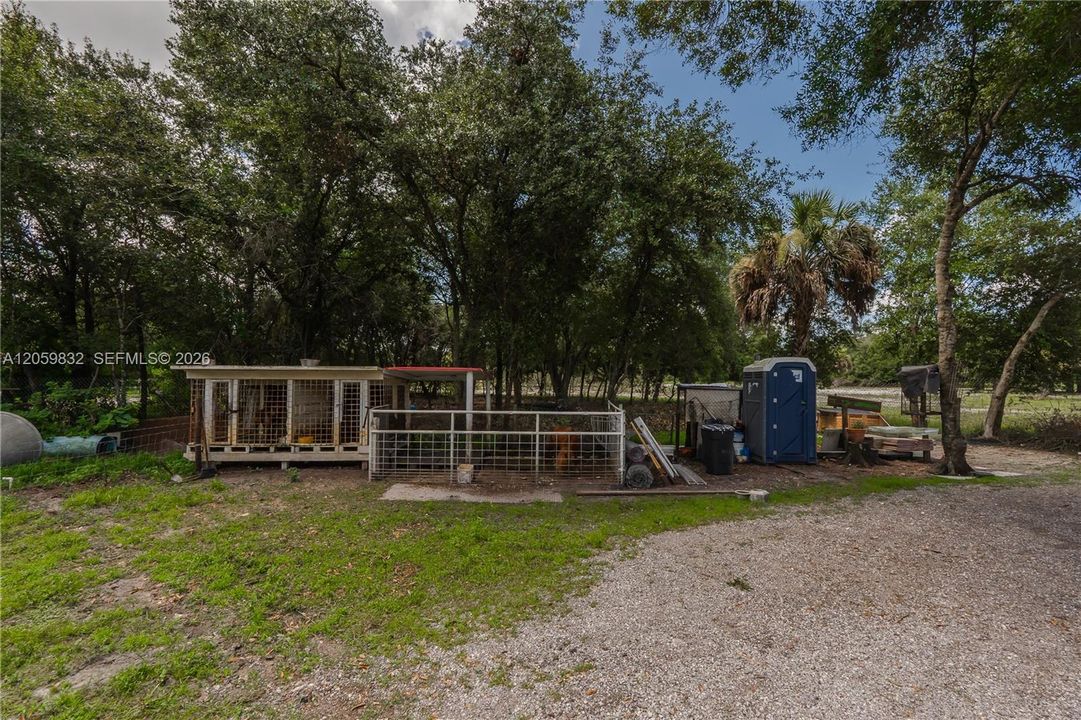 For Sale: $450,000 (3 beds, 2 baths, 1456 Square Feet)