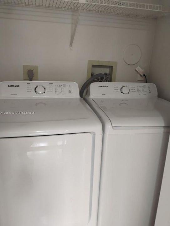 В аренду: $2,300 (2 спален, 2 ванн, 1097 Квадратных фут)