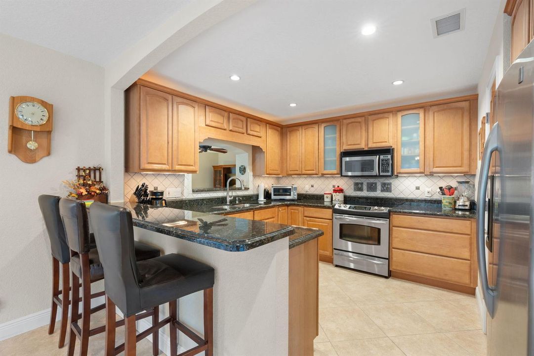 12-web-or-mls-10520 NW 43rd Ct, Coral Sp