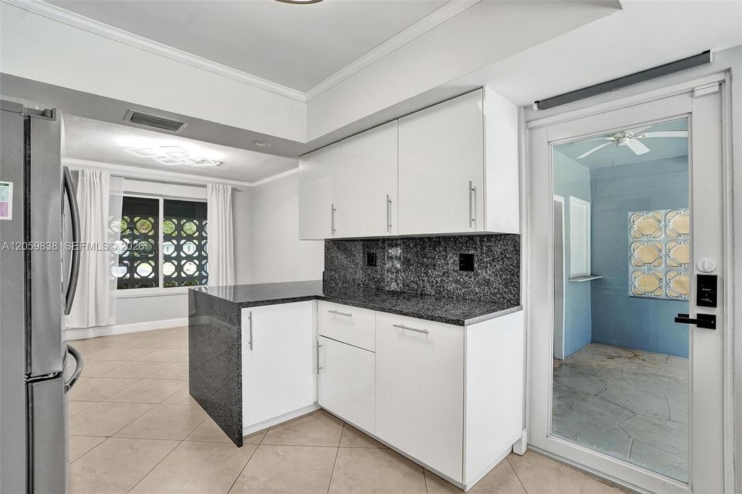 На продажу: $677,999 (3 спален, 2 ванн, 1542 Квадратных фут)