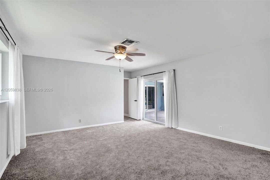 На продажу: $677,999 (3 спален, 2 ванн, 1542 Квадратных фут)