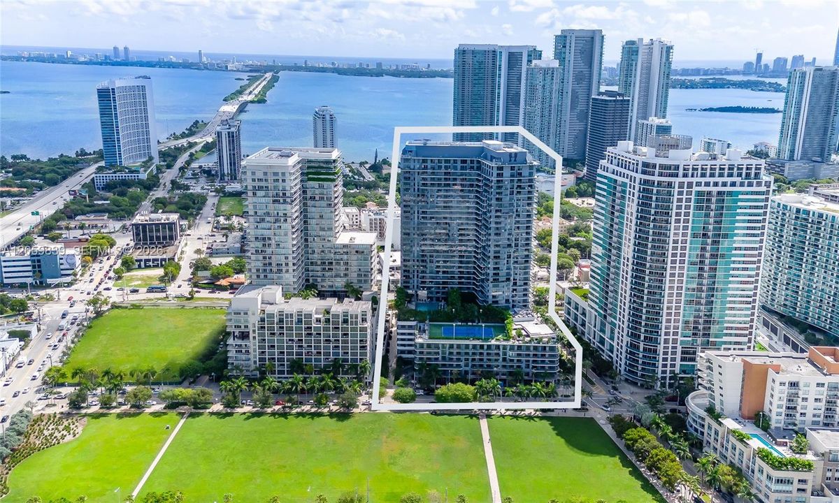 For Rent: $4,500 (1 beds, 1 baths, 673 Square Feet)