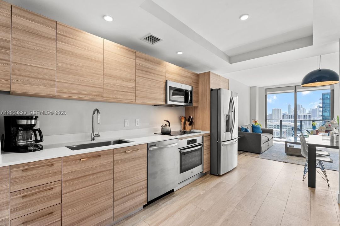 For Rent: $4,500 (1 beds, 1 baths, 673 Square Feet)