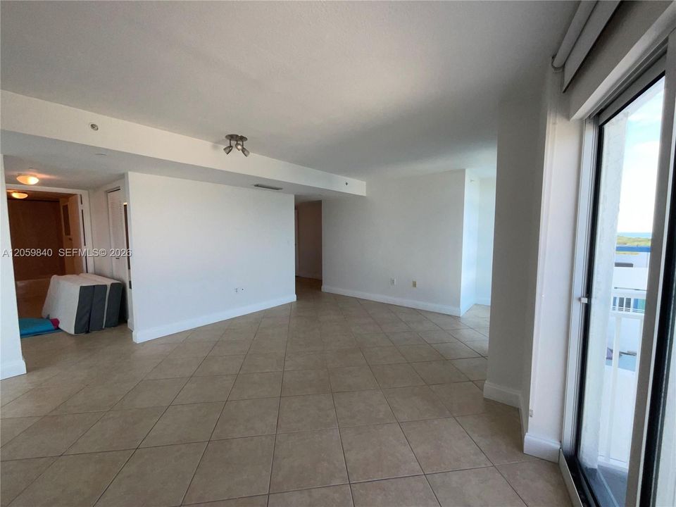 В аренду: $3,900 (1 спален, 1 ванн, 1109 Квадратных фут)