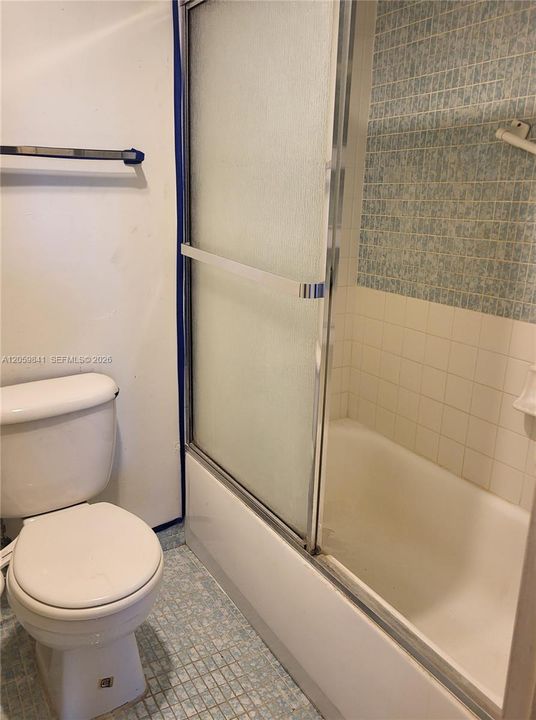 For Sale: $135,000 (1 beds, 1 baths, 741 Square Feet)