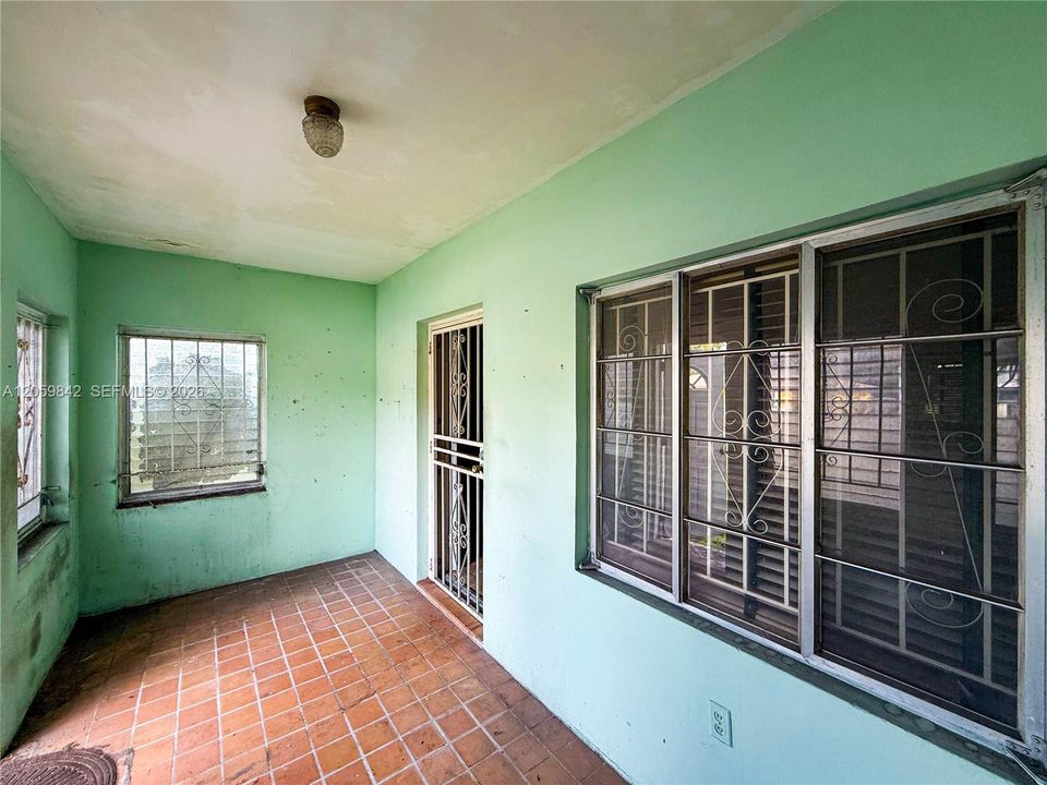 En Venta: $299,900 (3 camas, 2 baños, 1242 Pies cuadrados)
