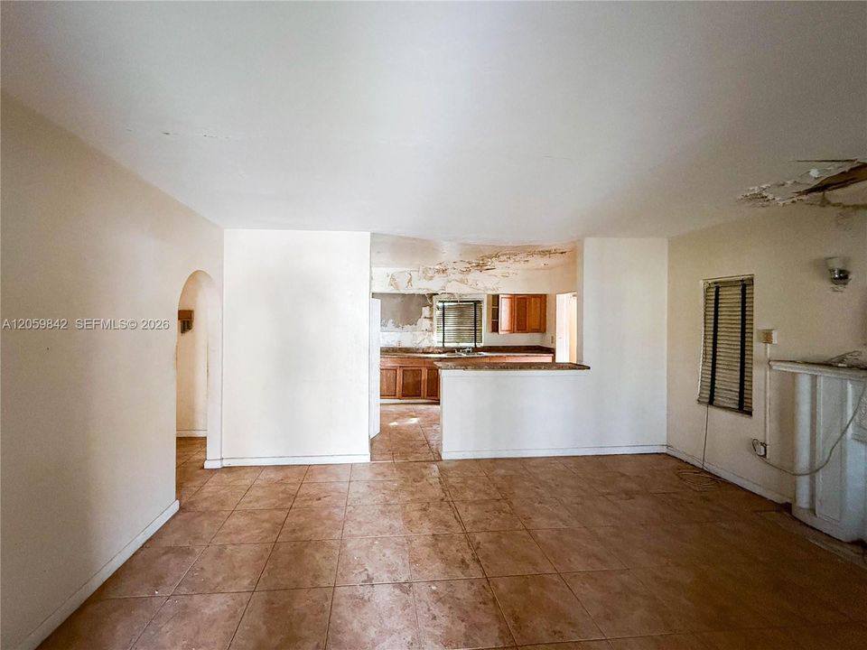 En Venta: $299,900 (3 camas, 2 baños, 1242 Pies cuadrados)