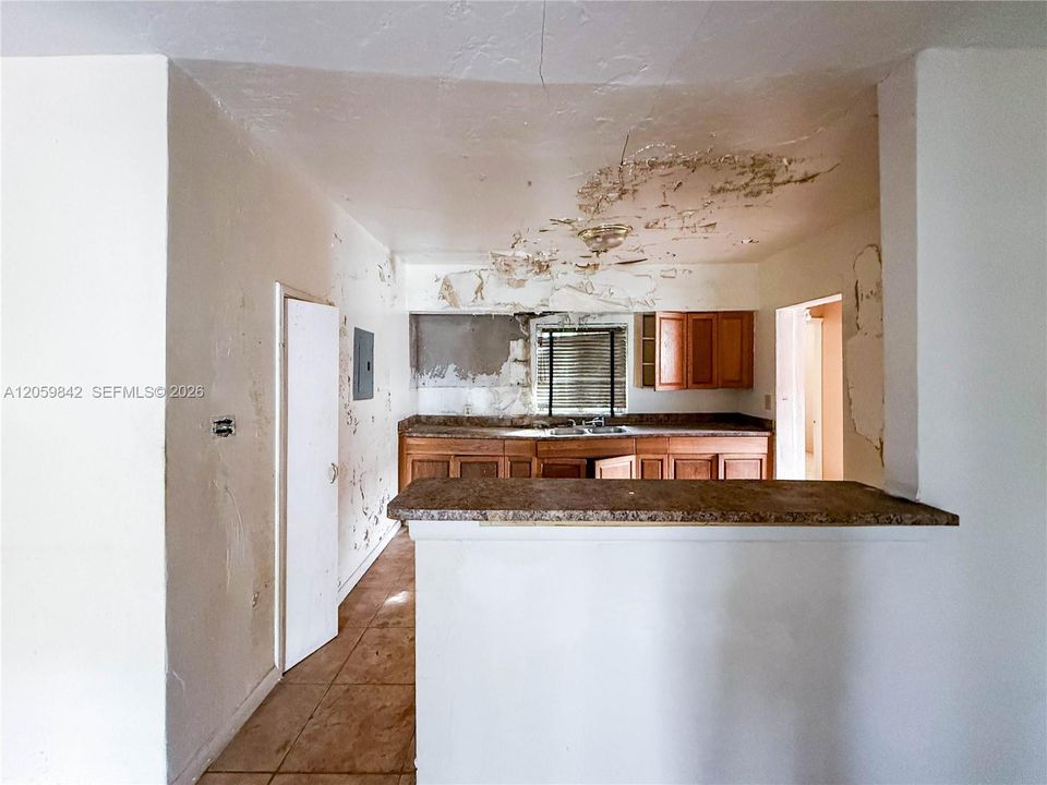 En Venta: $299,900 (3 camas, 2 baños, 1242 Pies cuadrados)