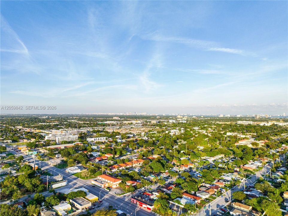 En Venta: $299,900 (3 camas, 2 baños, 1242 Pies cuadrados)