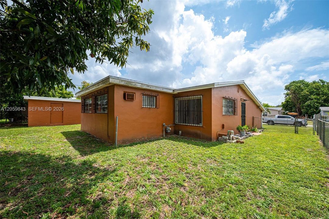 En Renta: $3,300 (3 camas, 2 baños, 1684 Pies cuadrados)