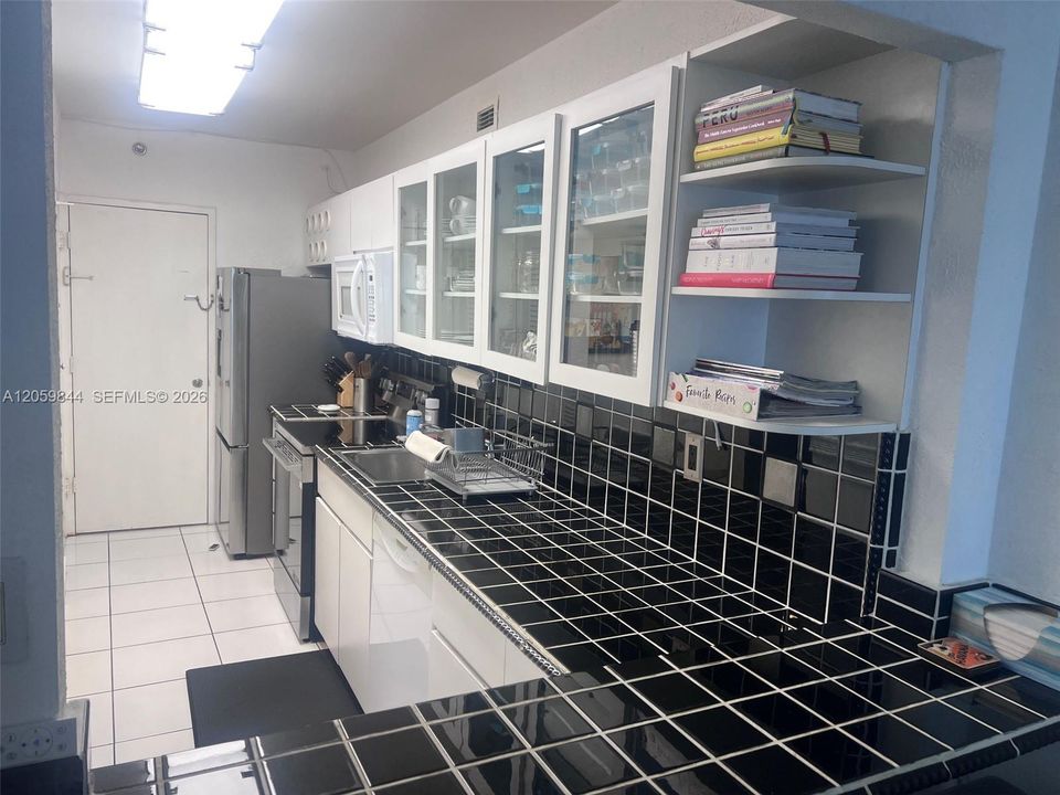 На продажу: $390,000 (1 спален, 1 ванн, 530 Квадратных фут)
