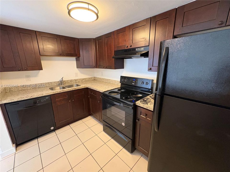 В аренду: $1,800 (2 спален, 1 ванн, 0 Квадратных фут)