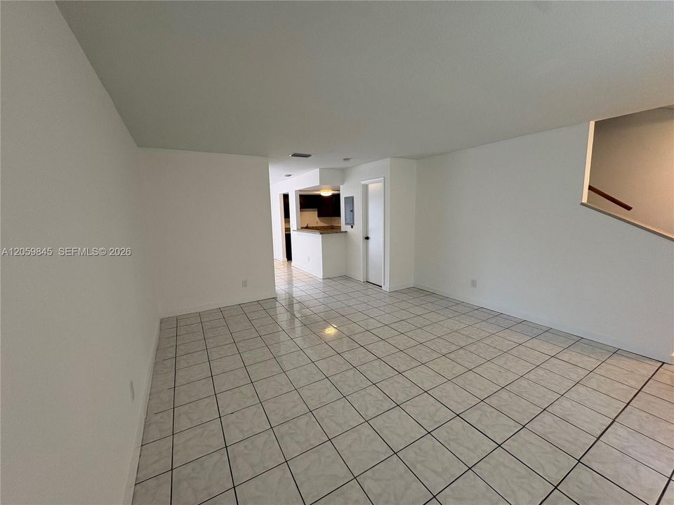 В аренду: $1,800 (2 спален, 1 ванн, 0 Квадратных фут)