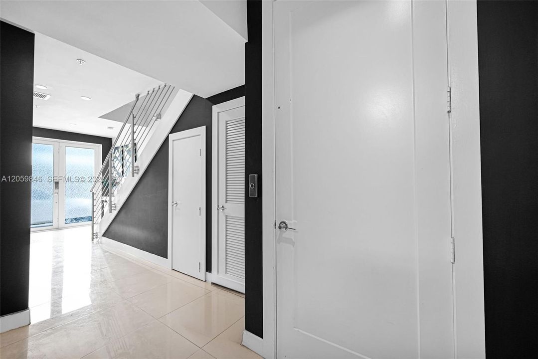 На продажу: $899,999 (3 спален, 3 ванн, 2654 Квадратных фут)