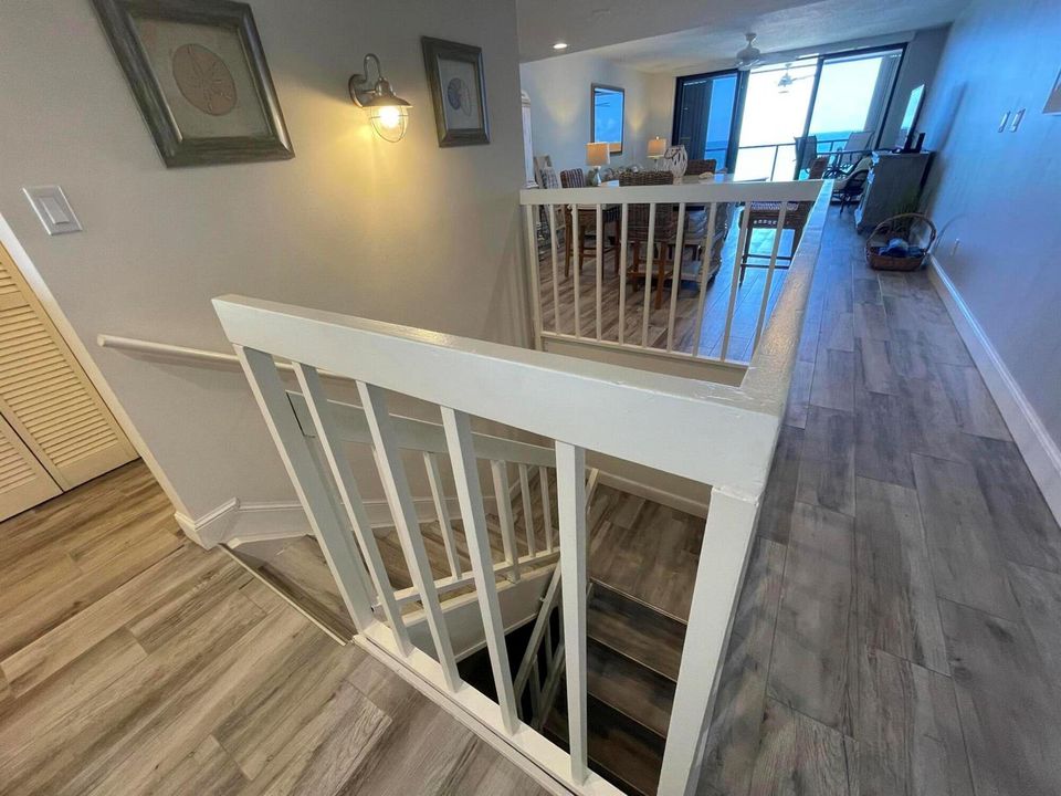 split staircase (from above)