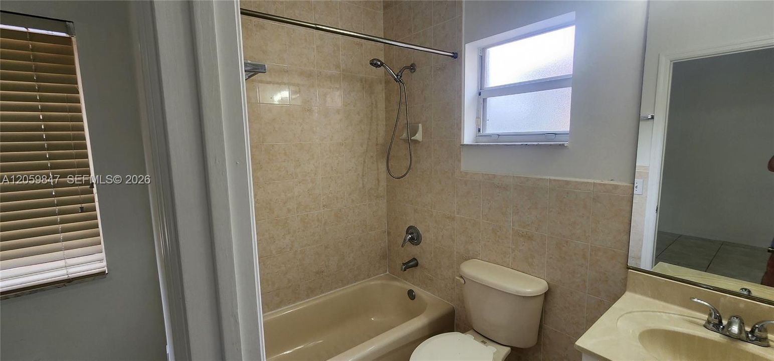 В аренду: $4,000 (4 спален, 3 ванн, 1839 Квадратных фут)