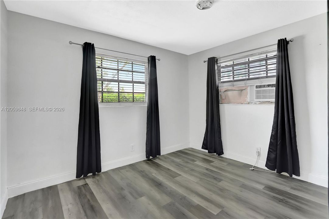 На продажу: $445,000 (3 спален, 2 ванн, 1213 Квадратных фут)