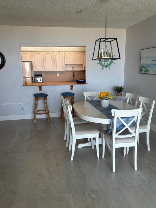 For Rent: $3,190 (2 beds, 2 baths, 1549 Square Feet)