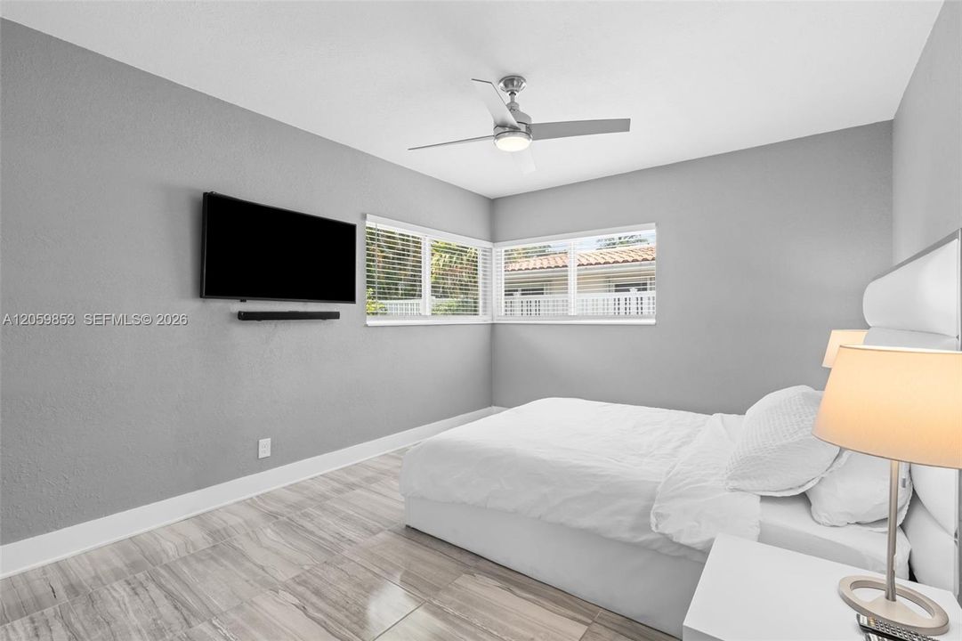 En Venta: $839,000 (2 camas, 2 baños, 1526 Pies cuadrados)