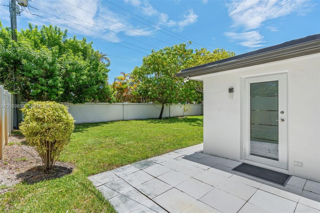 En Venta: $839,000 (2 camas, 2 baños, 1526 Pies cuadrados)